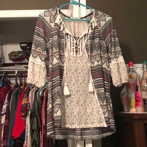 3/4 sleeve patterned blouse.